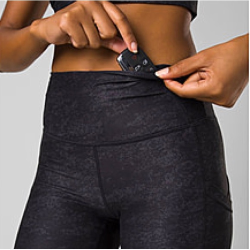 Prana Electa Shorts II Black Camo Size Small - Picture 4 of 14